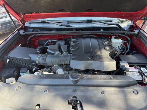 Used 2015 Toyota 4Runner SR5 AWD/4WD image 20