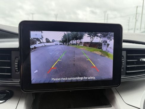Used 2023 Ford Explorer XLT RWD image 26