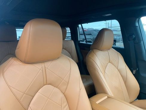 New 2026 Toyota Highlander Platinum image 20
