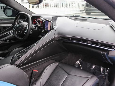 Used 2023 Chevrolet Corvette Stingray Premium Conv w/ Z51 Performance Package RWD image 13