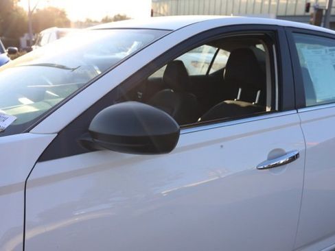 New 2025 Nissan Altima 2.5 S image 12