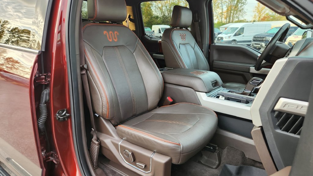 Used 2015 Ford F150 King Ranch w/ Equipment Group 601A Luxury AWD/4WD image 41