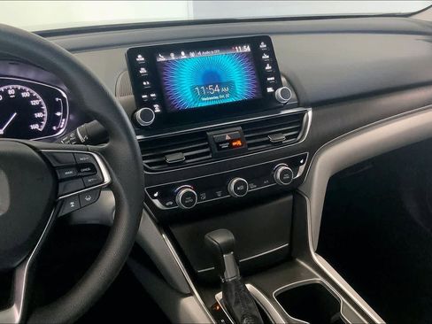 Used 2018 Honda Accord EX image 14