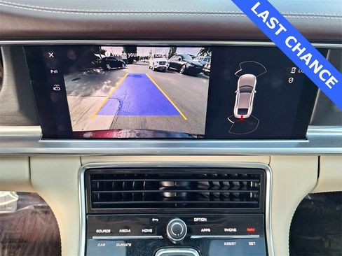 Used 2023 Porsche Panamera 4 Platinum Edition image 26