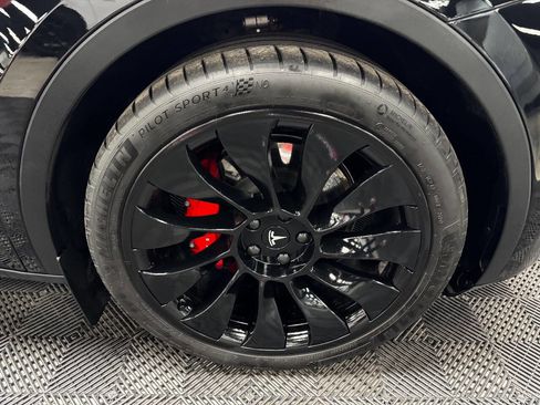 Used 2020 Tesla Model Y Performance image 16