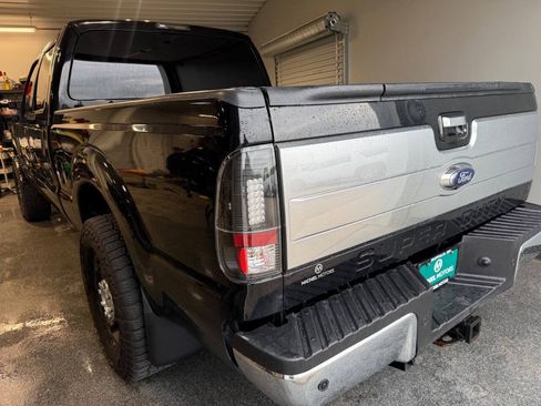 Used 2016 Ford F350 XLT w/ XLT Premium Package AWD/4WD image 9