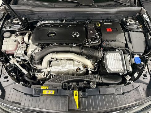 Certified 2025 Mercedes-Benz GLB 250 image 28