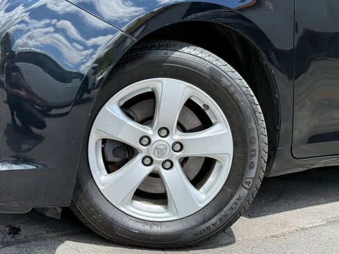 Used 2015 Toyota Sienna L FWD image 52