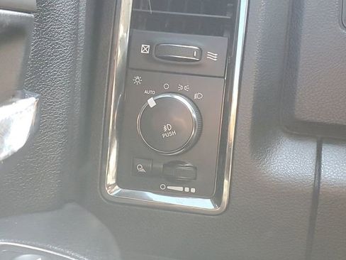 Used 2016 RAM 1500 Sport w/ Comfort Group AWD/4WD image 19