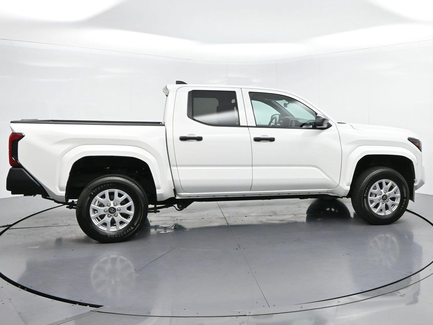 Used 2024 Toyota Tacoma SR AWD/4WD image 8