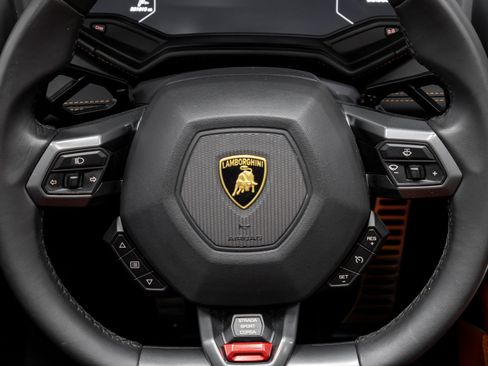 Used 2019 Lamborghini Huracan LP 580-2 RWD image 51