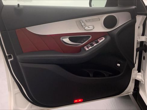 Certified 2022 Mercedes-Benz GLC 300 image 25