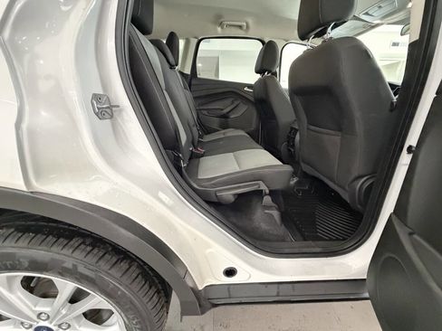 Used 2017 Ford Escape SE w/ Equipment Group 201A image 16