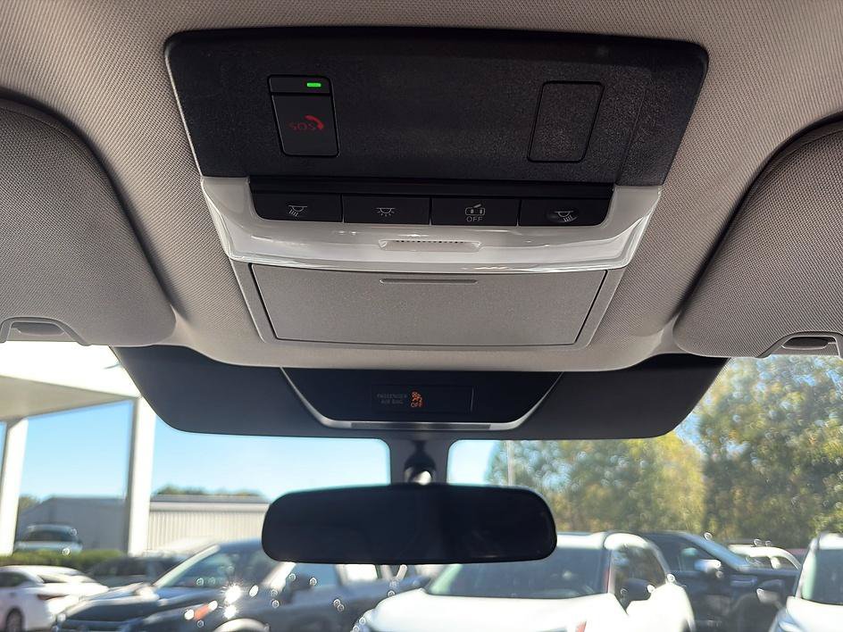 Certified 2025 Nissan Pathfinder SV FWD image 35
