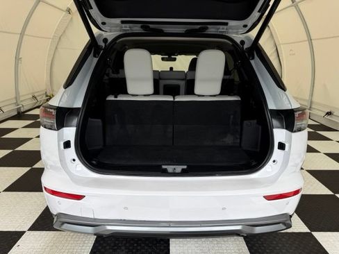 Used 2025 Mitsubishi Outlander SE AWD/4WD image 4