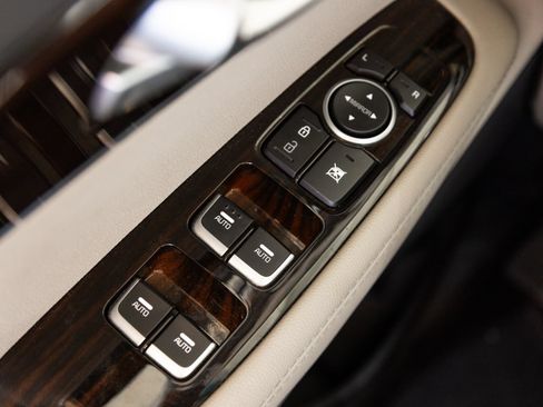 Used 2020 Kia Sorento EX FWD image 21