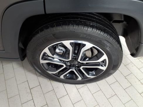 Used 2024 Jeep Compass Limited image 8