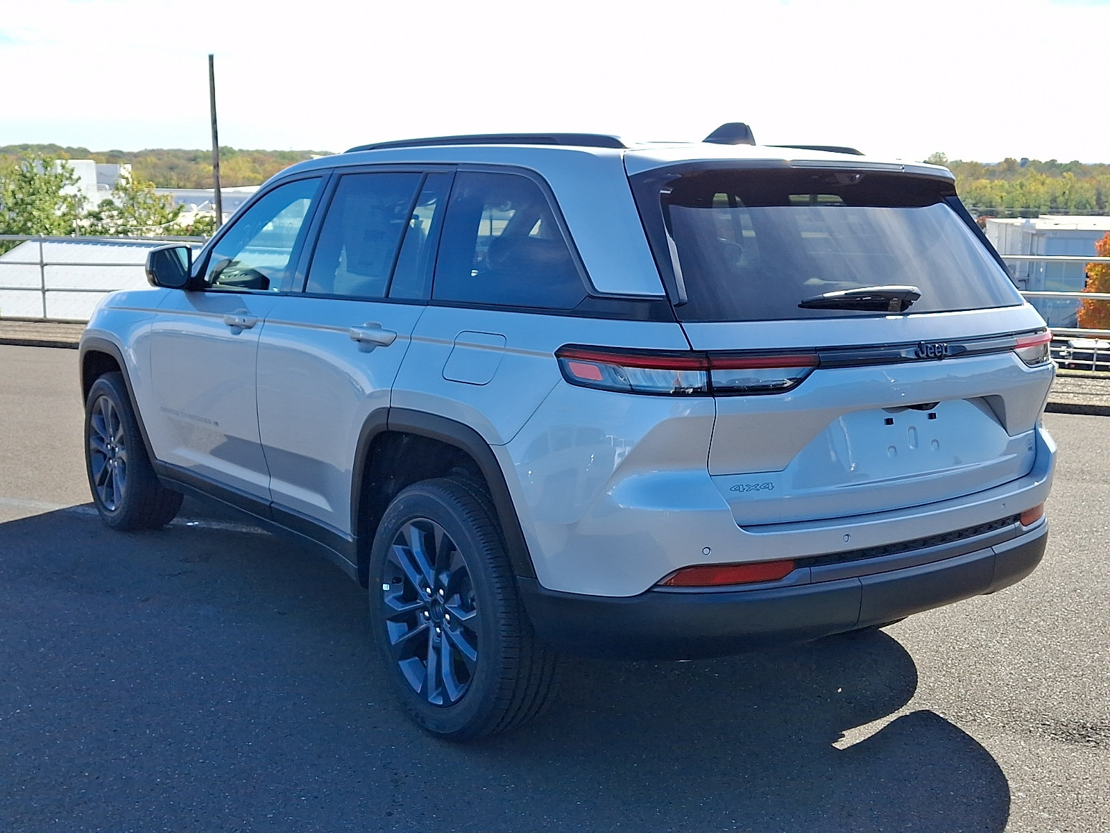 New 2026 Jeep Grand Cherokee Limited AWD/4WD image 3