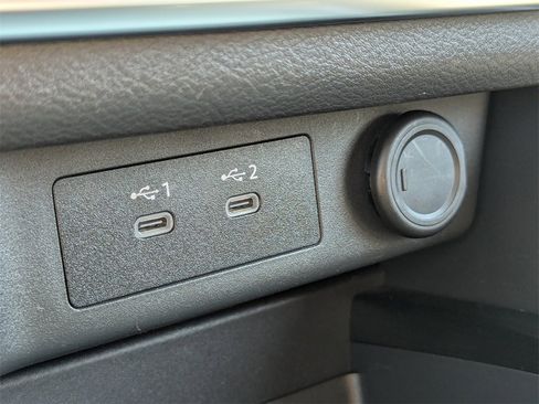 Used 2024 Nissan Rogue SV image 20
