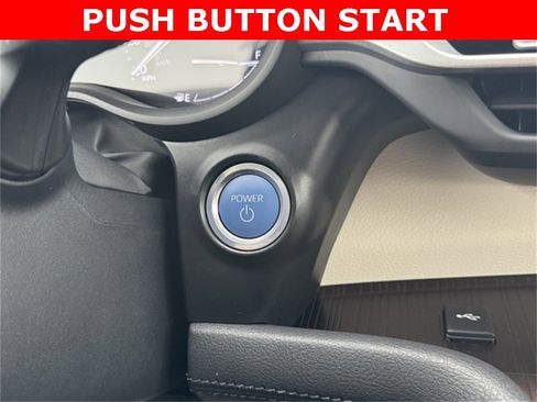 Certified 2023 Toyota Sienna XLE image 34