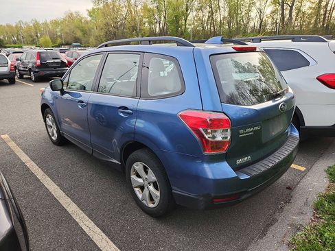 Used 2016 Subaru Forester 2.5i w/ Alloy Wheel Package AWD/4WD image 4