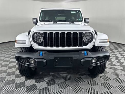Certified 2024 Jeep Wrangler Unlimited AWD/4WD image 22