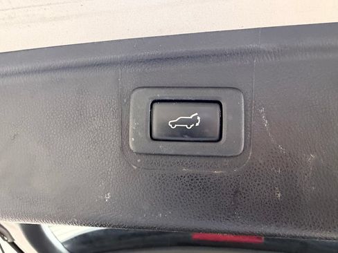 Used 2018 Subaru Outback 3.6R Limited AWD/4WD image 7
