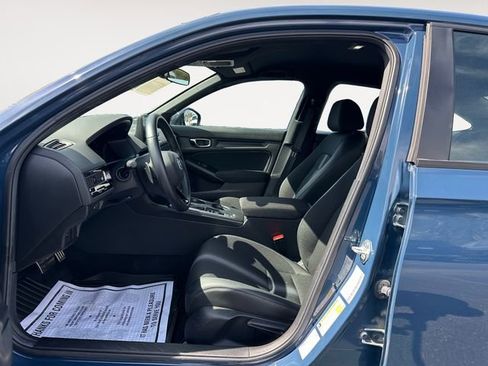 Used 2025 Honda Civic Sport image 9