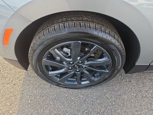 Used 2023 Chevrolet Equinox RS image 19