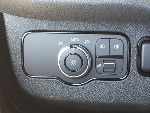 Used 2024 Mercedes-Benz Sprinter 2500 image 27