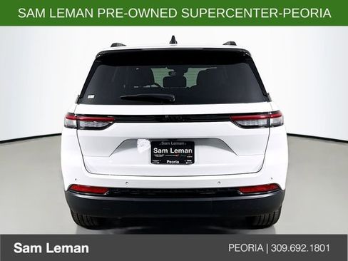 Used 2024 Jeep Grand Cherokee Altitude image 6