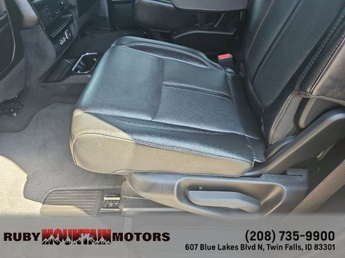 Used 2022 Jeep Wagoneer Series III w/ Premium Group I AWD/4WD image 30