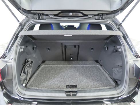 New 2026 Volkswagen Golf image 27