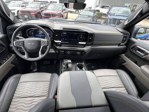 Used 2026 Chevrolet Silverado 1500 ZR2 AWD/4WD image 9