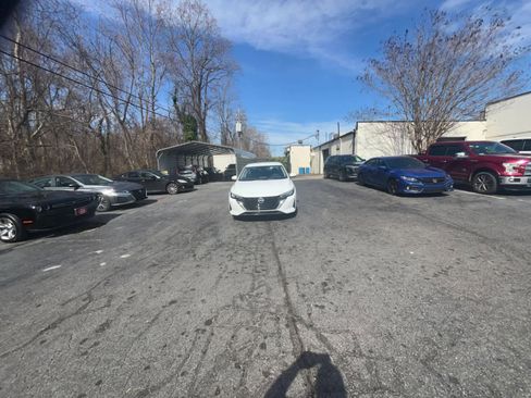 Used 2025 Nissan Sentra S image 16