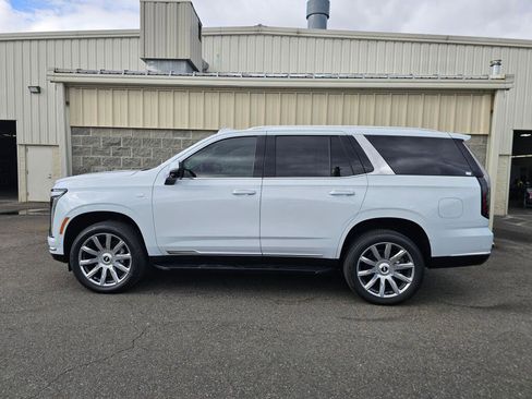 New 2026 Cadillac Escalade 4WD image 3