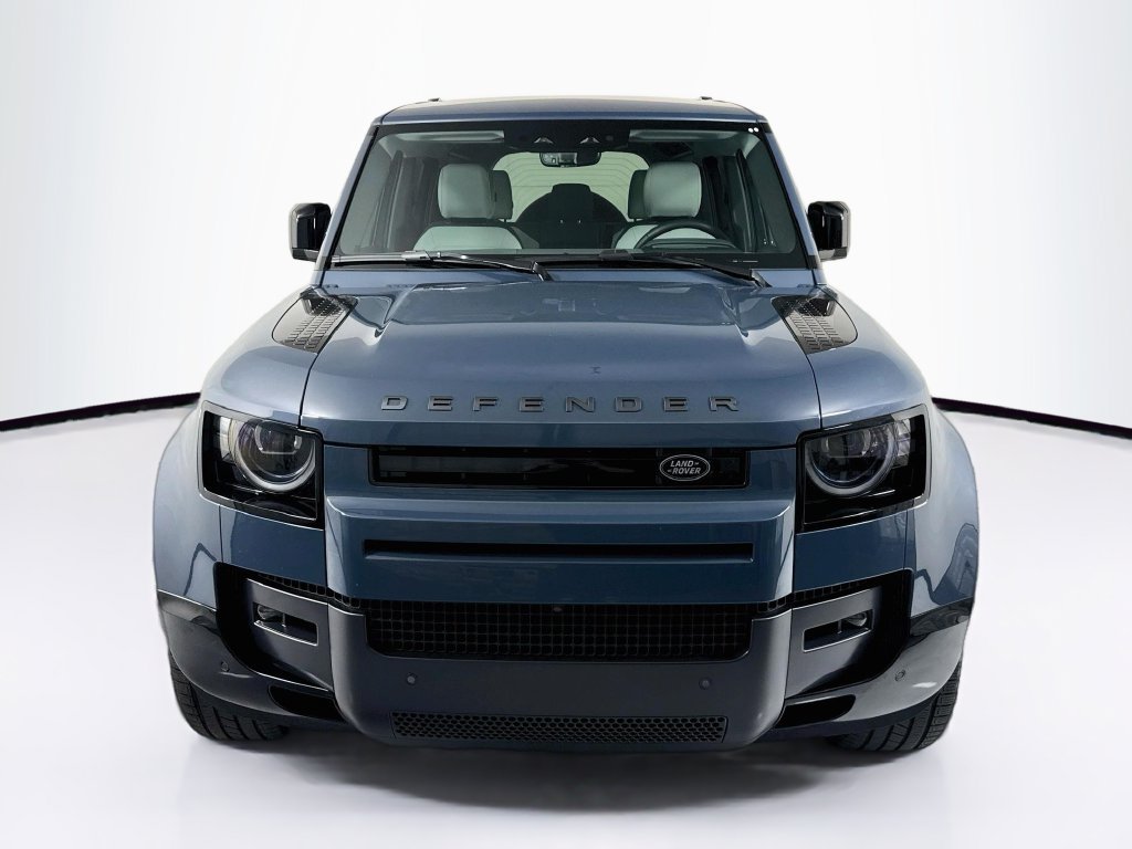 Used 2026 Land Rover Defender 110 X-Dynamic SE AWD/4WD image 2