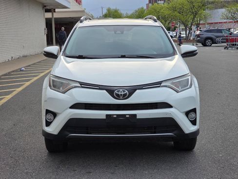 Used 2017 Toyota RAV4 XLE AWD/4WD image 2