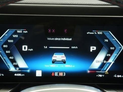 Certified 2024 BMW i7 M70 image 30