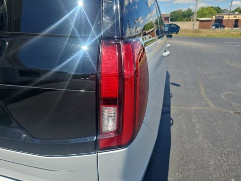 Used 2025 Ford Expedition Active AWD/4WD image 6
