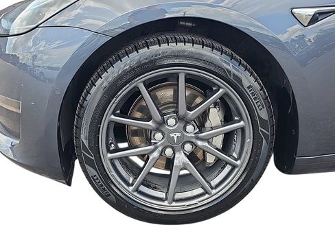 Used 2018 Tesla Model 3 Mid Range RWD image 31