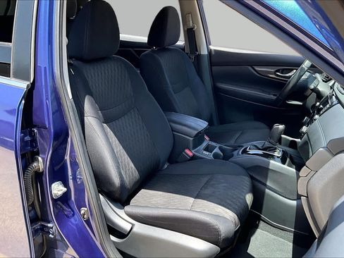 Used 2019 Nissan Rogue SV FWD image 8
