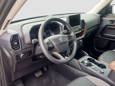 Used 2024 Ford Bronco Sport Outer Banks w/ Tech Package AWD/4WD image 9