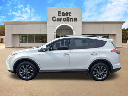 Used 2018 Toyota RAV4 Limited image 6