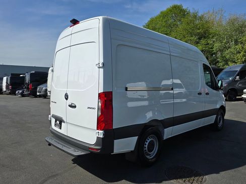 New 2025 Mercedes-Benz Sprinter 2500 image 7