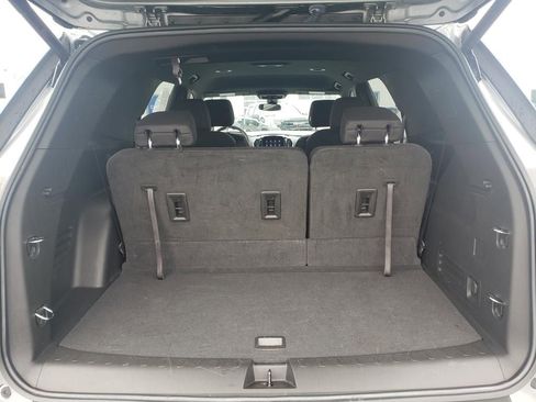 Used 2023 Chevrolet Traverse LT image 7