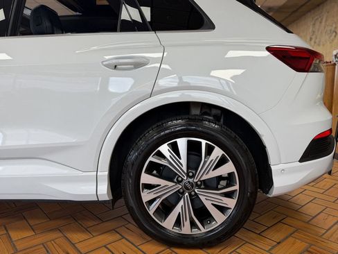 Used 2023 Audi Q4 e-tron Premium Plus w/ Premium Plus RWD image 10