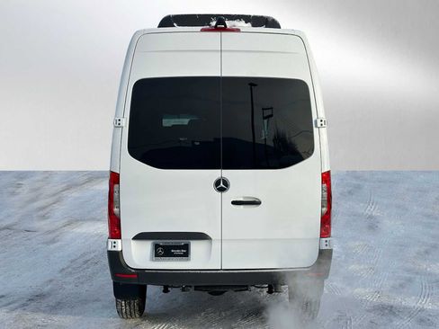 Used 2025 Mercedes-Benz Sprinter 2500 image 4