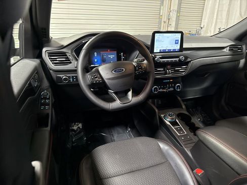 Used 2025 Ford Escape ST-Line FWD image 17