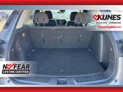 Used 2025 Chevrolet TrailBlazer LT image 39
